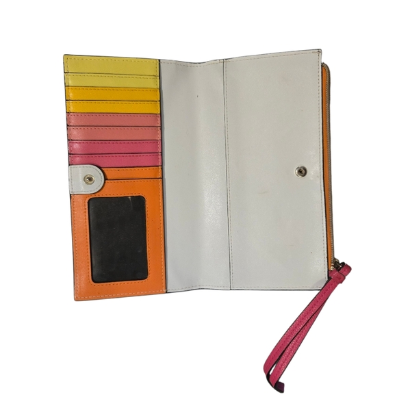 Victoria's Secret Slim Wristlet Wallet in Pink - Picture 3 of 4